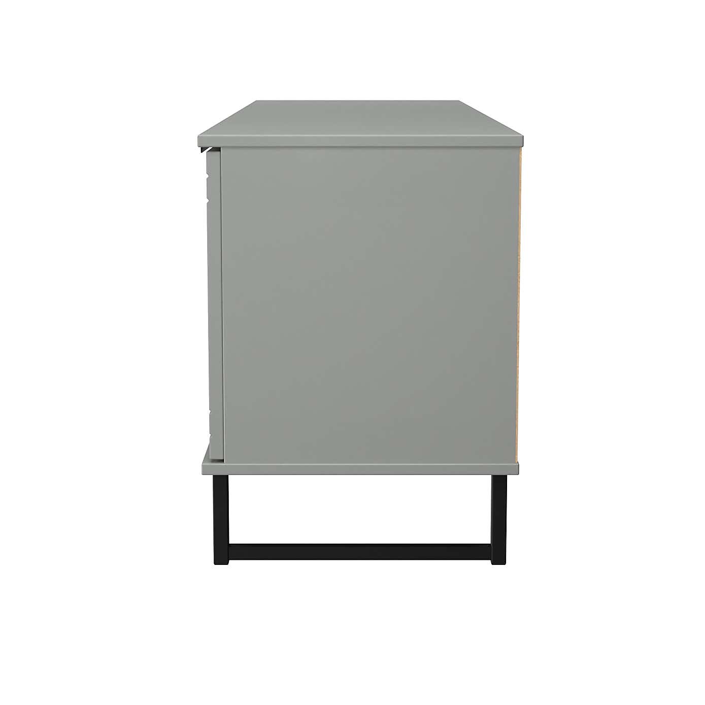 Carousel zoom image position 3 of 7