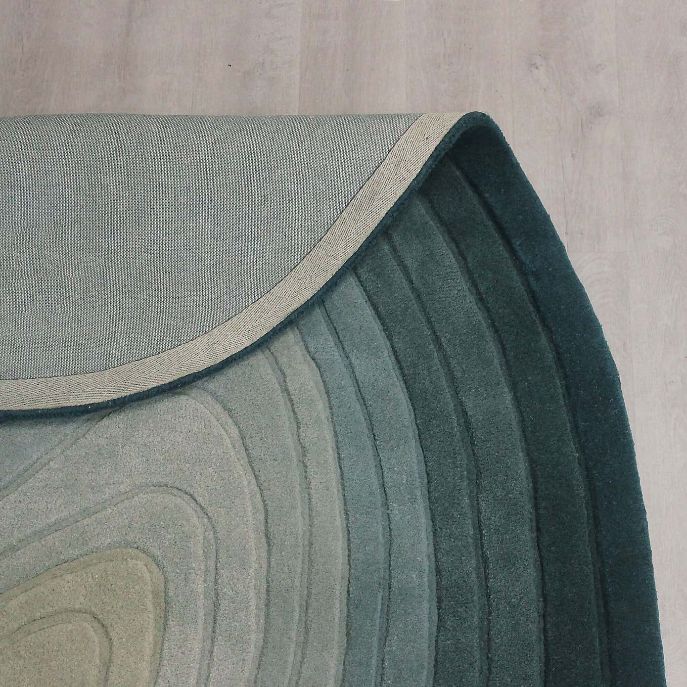 Carousel zoom image position 3 of 6