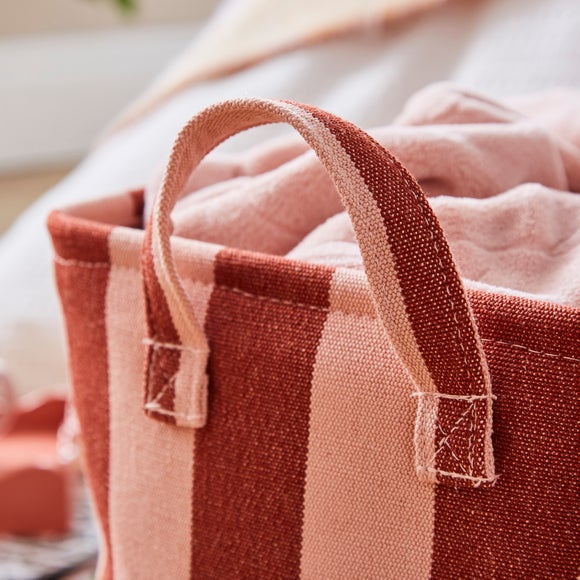 Carousel navigation image position 2 of 3