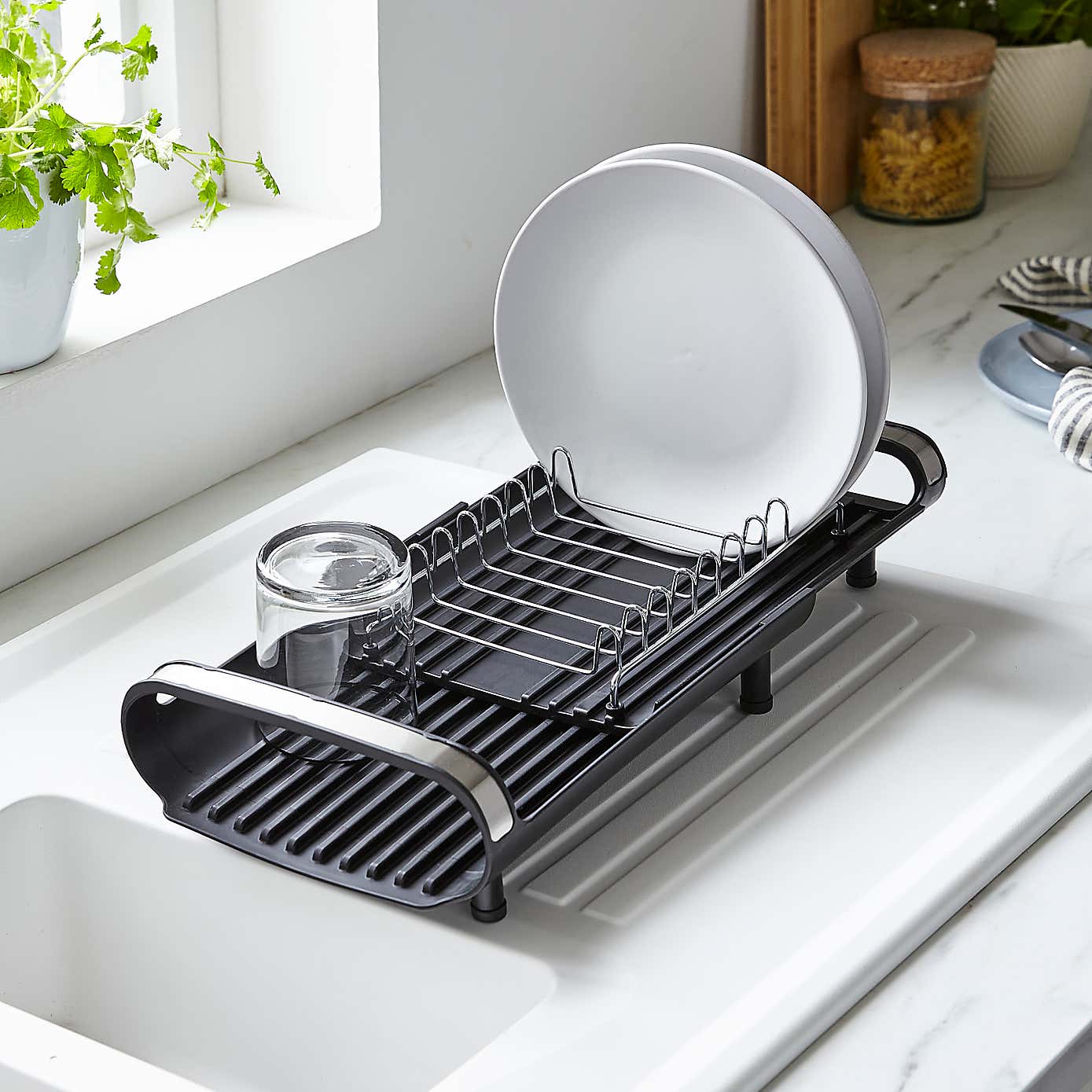 Carousel zoom image position 2 of 3