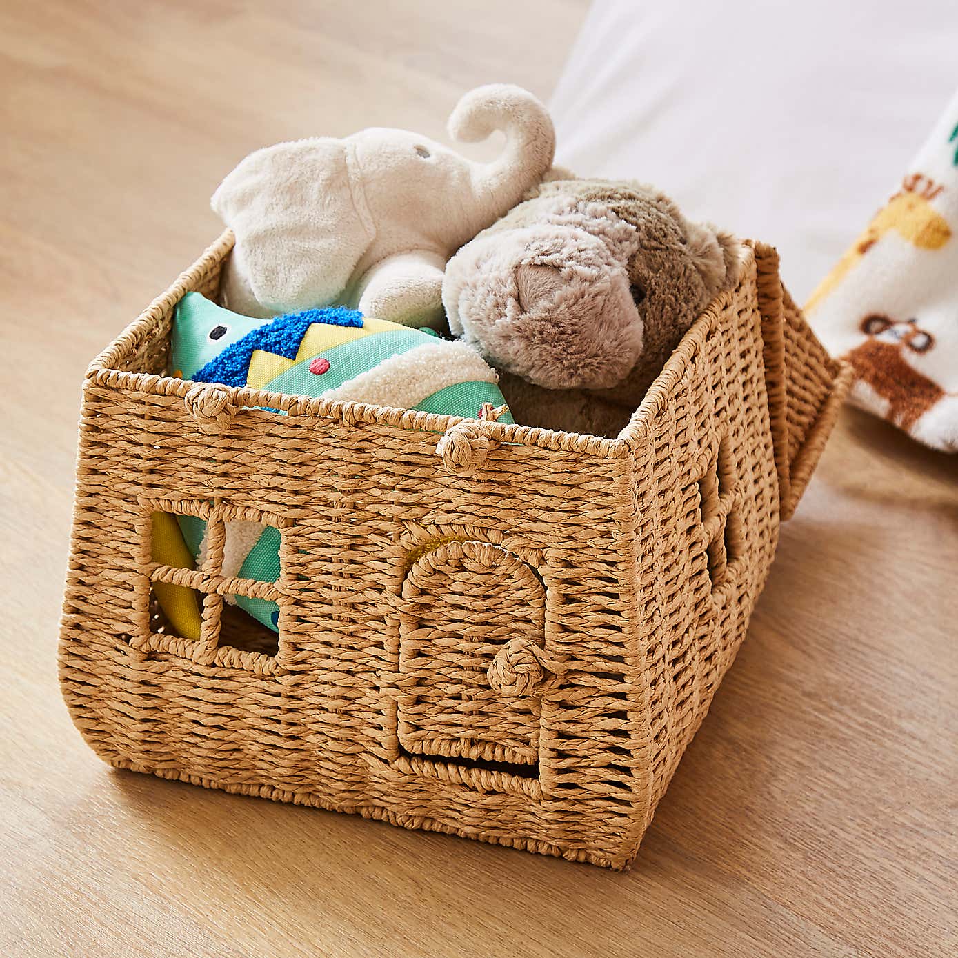 Carousel zoom image position 2 of 3