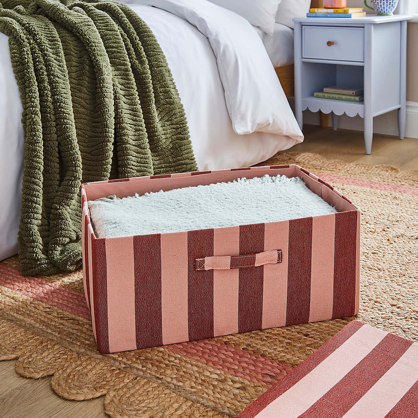 Carousel zoom image position 2 of 4