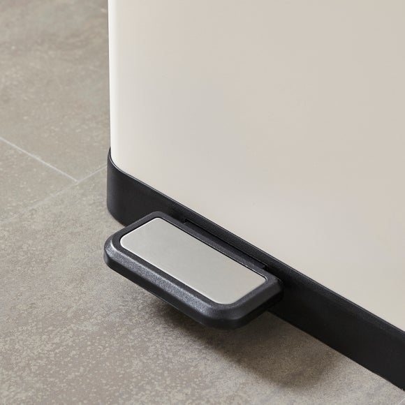 Carousel navigation image position 2 of 3