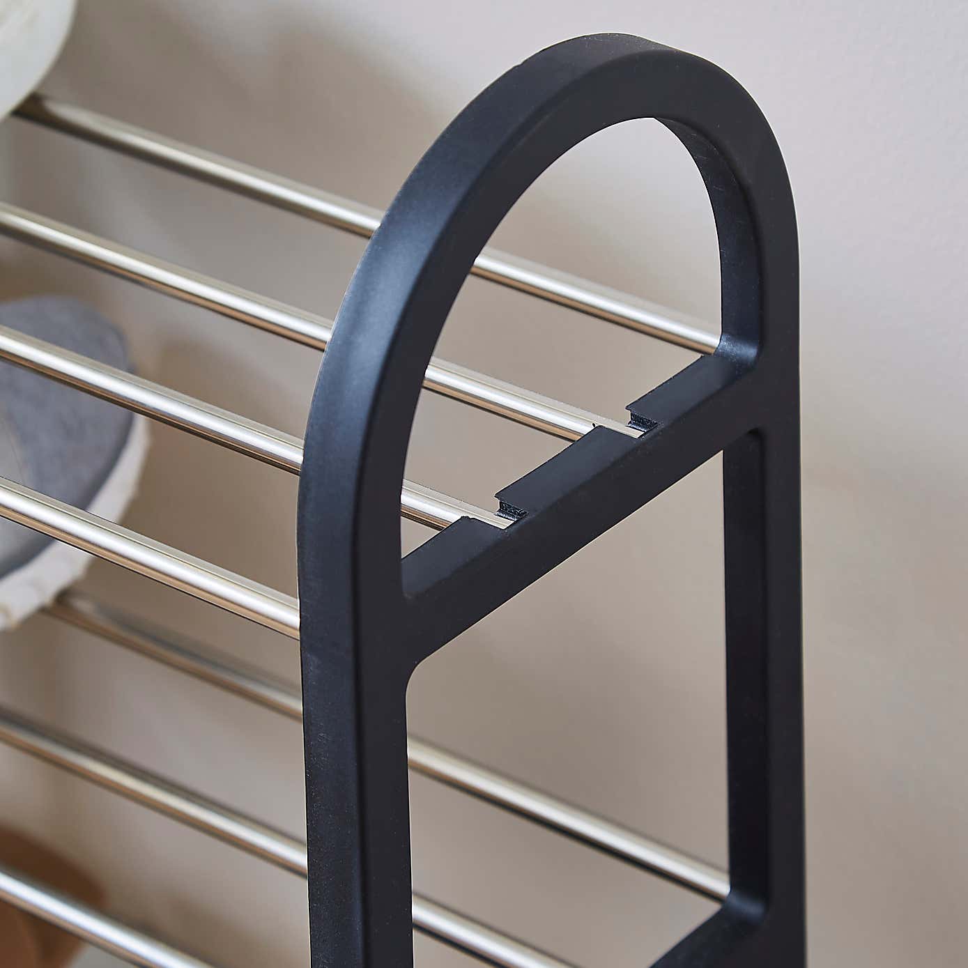 Carousel zoom image position 2 of 3