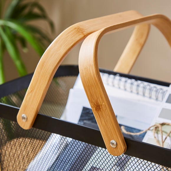 Carousel navigation image position 2 of 3