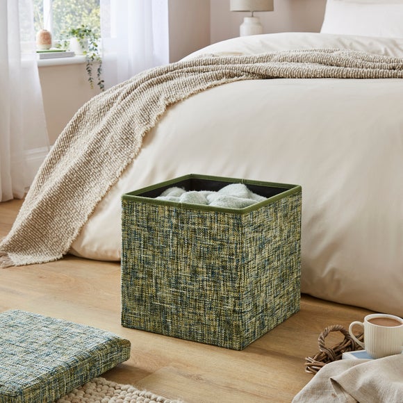 Carousel navigation image position 2 of 4