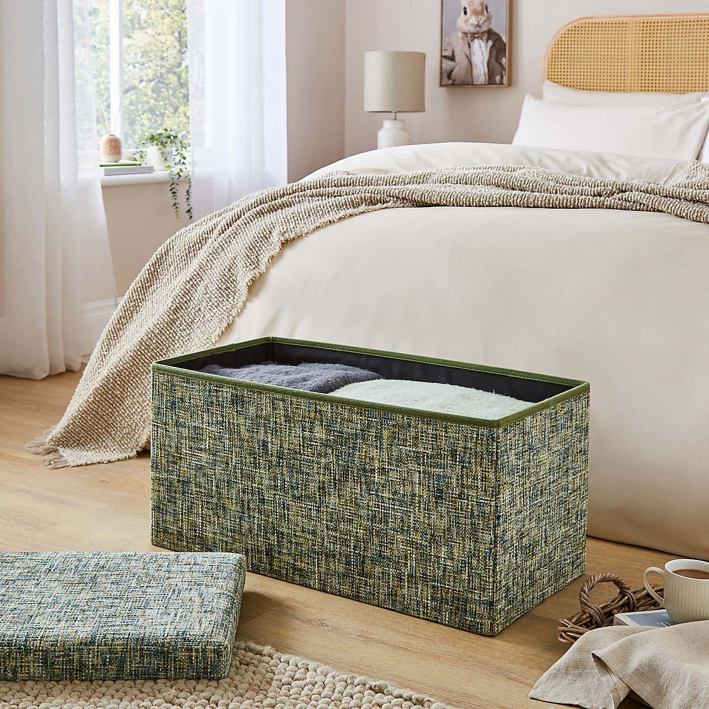 Carousel zoom image position 2 of 4