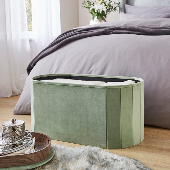 Carousel navigation image position 3 of 4