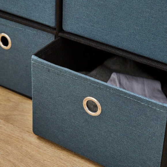 Carousel navigation image position 2 of 3