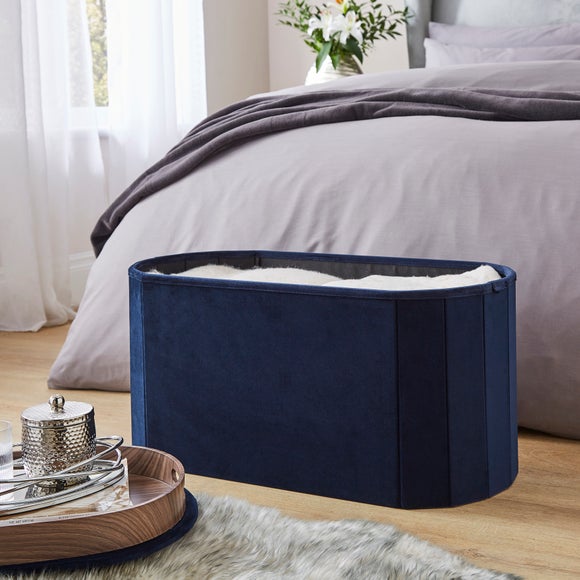 Carousel navigation image position 3 of 4