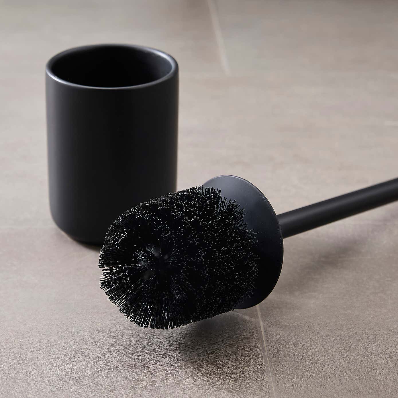 Carousel zoom image position 2 of 3