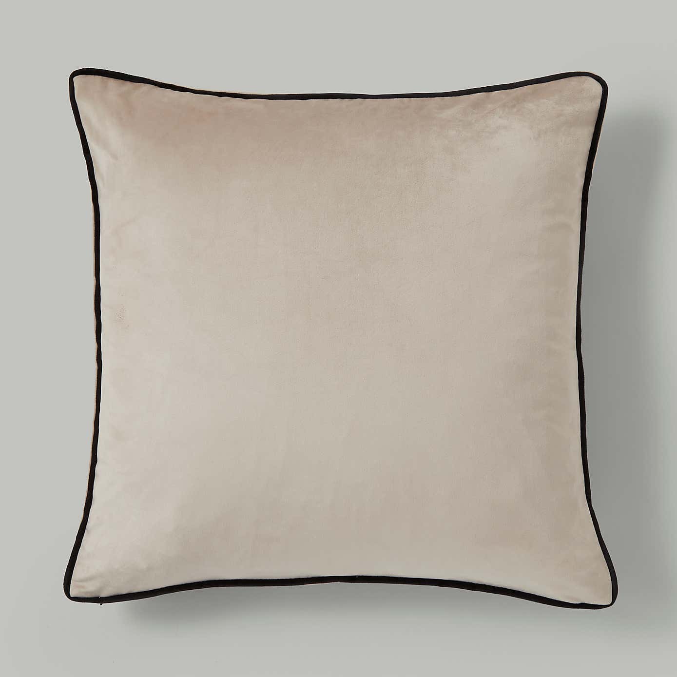 Carousel zoom image position 3 of 5