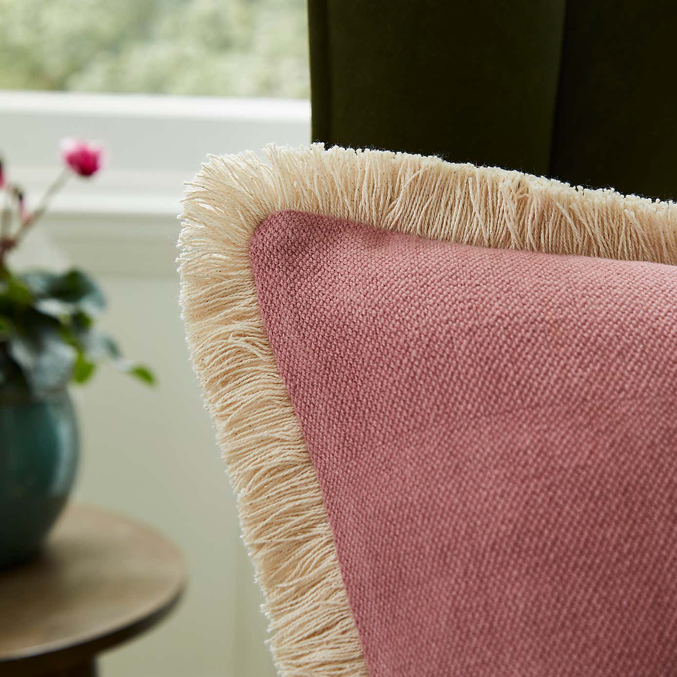 Carousel zoom image position 3 of 4