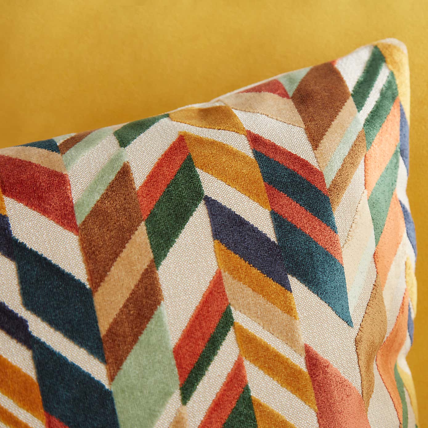 Carousel zoom image position 4 of 4