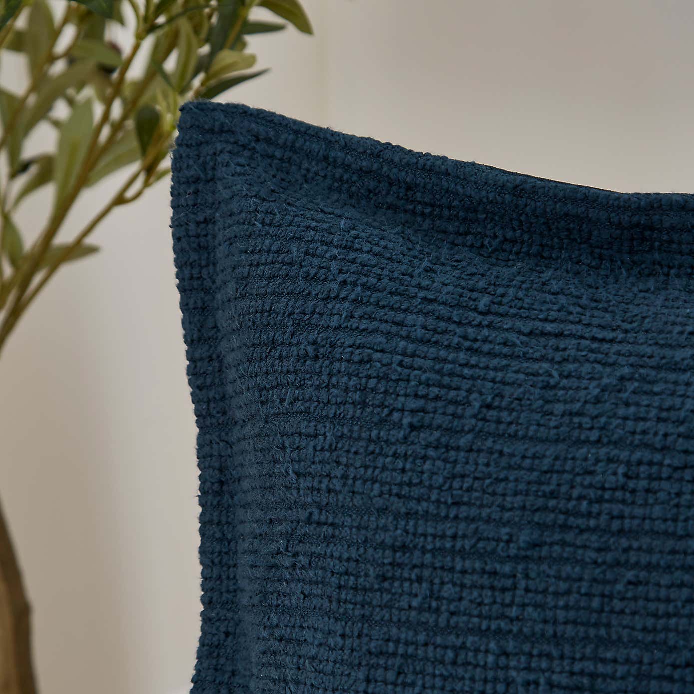 Carousel zoom image position 3 of 3