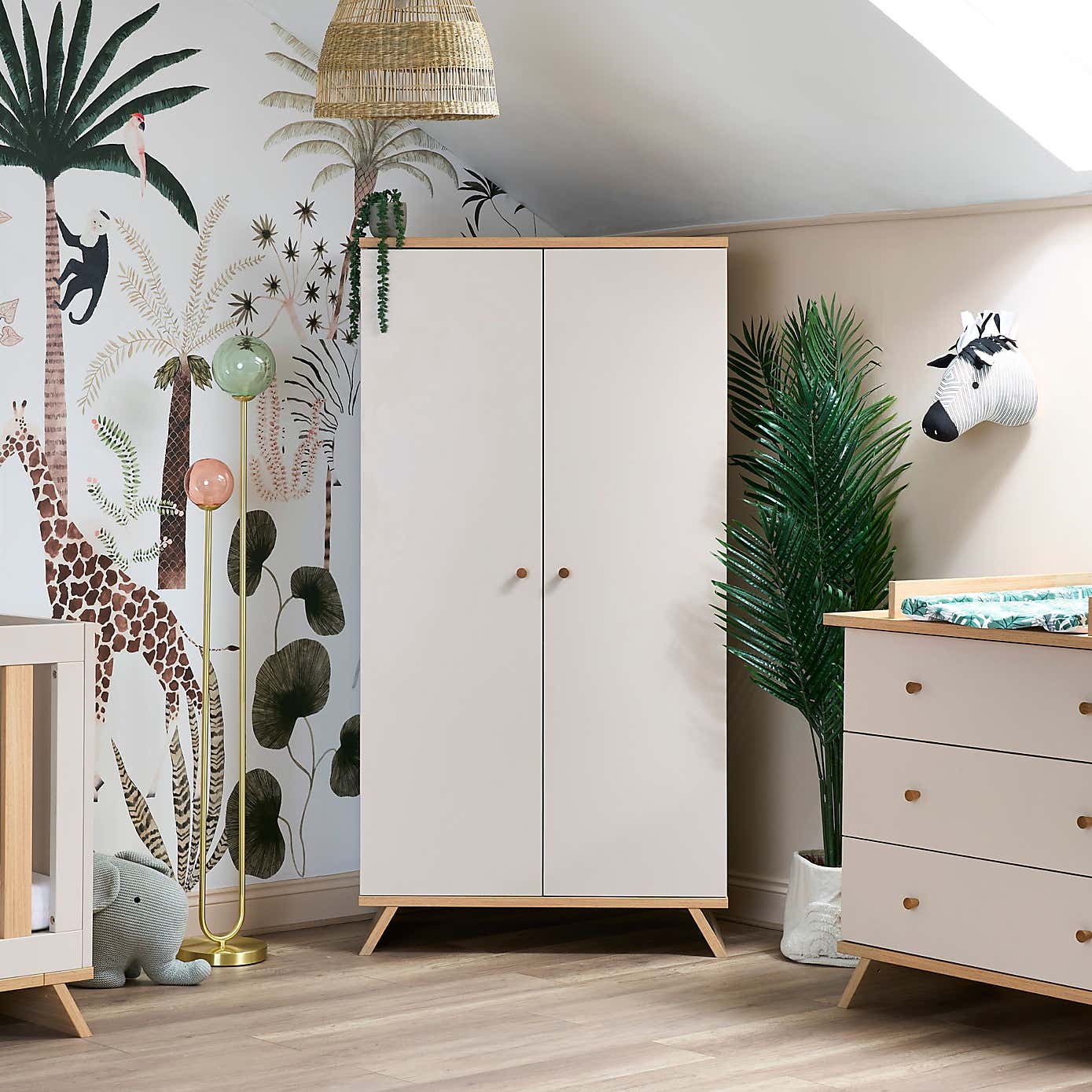 Carousel zoom image position 4 of 10