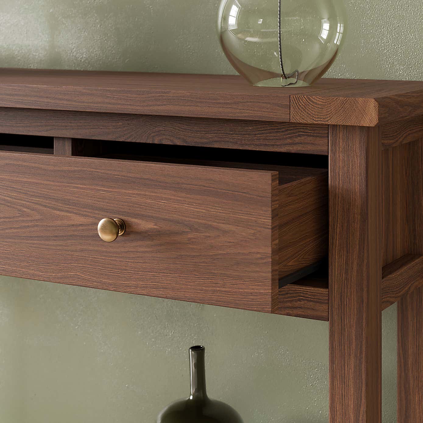 Carousel zoom image position 4 of 7