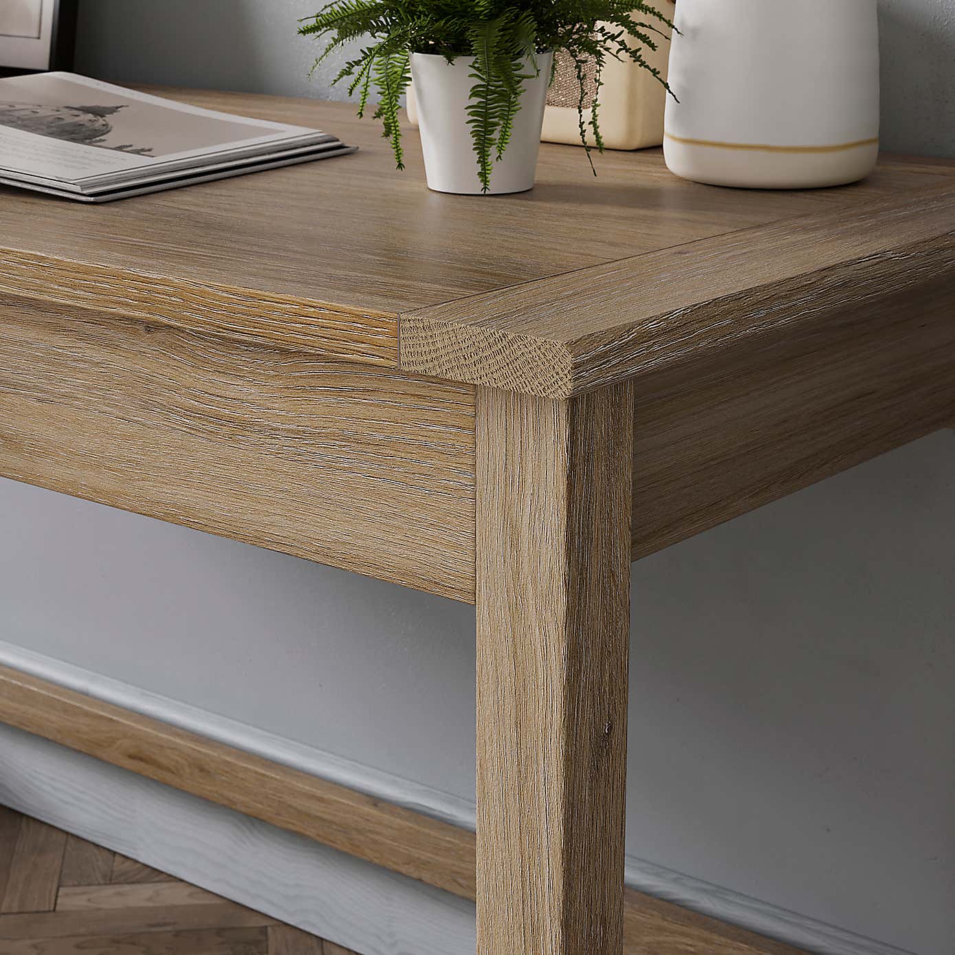 Carousel zoom image position 4 of 7