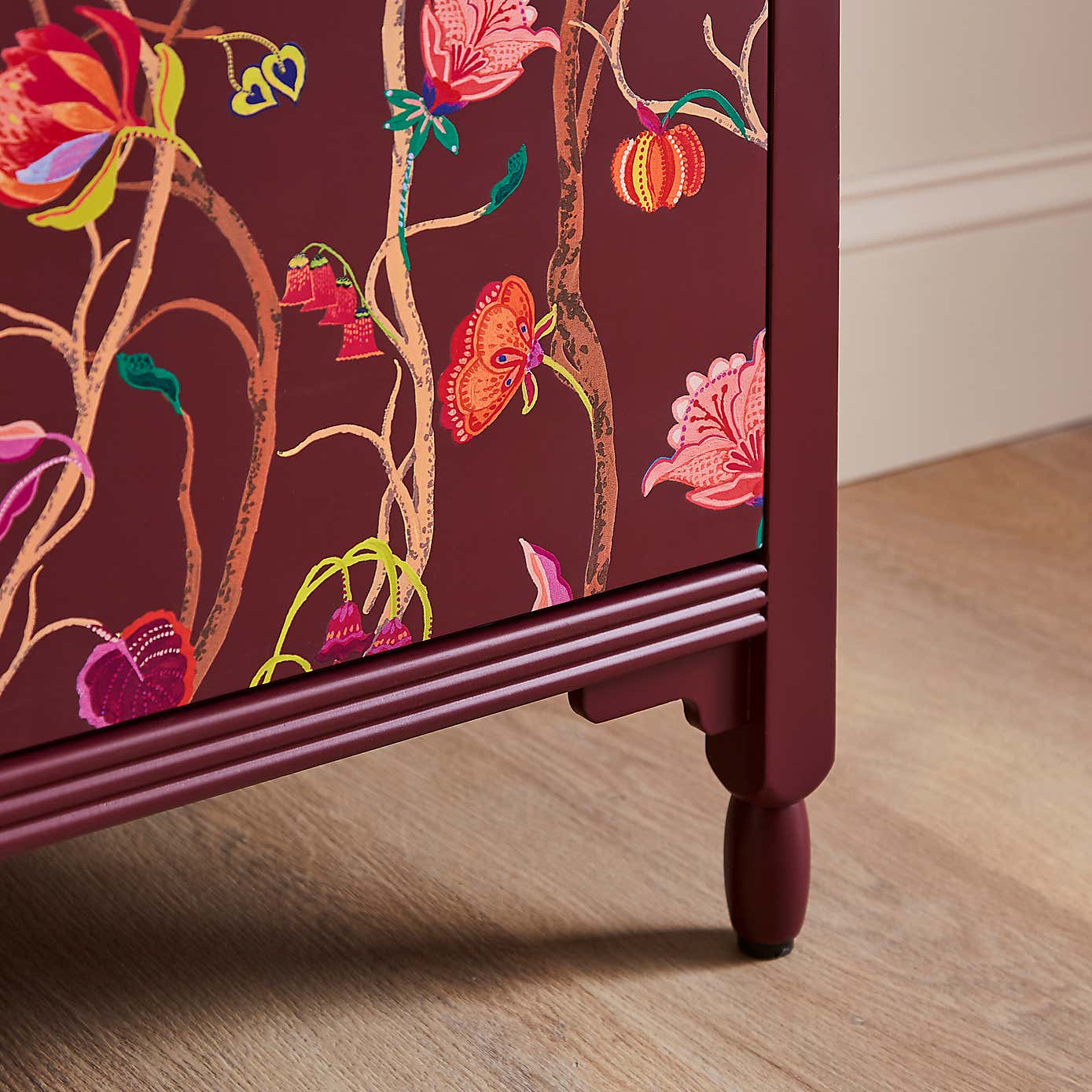 Carousel zoom image position 5 of 7