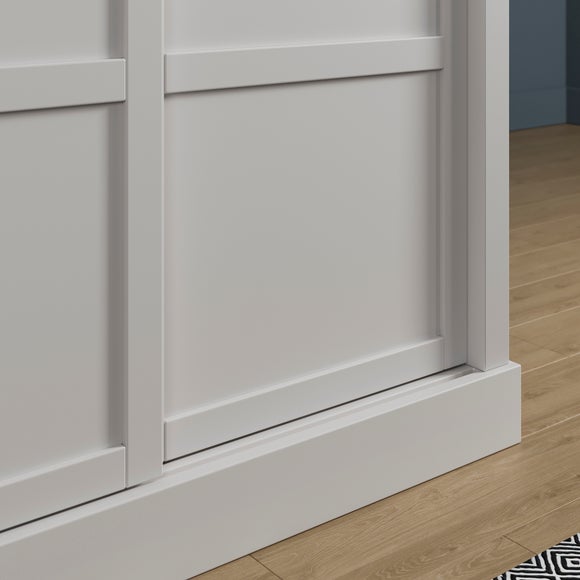 Carousel navigation image position 4 of 8