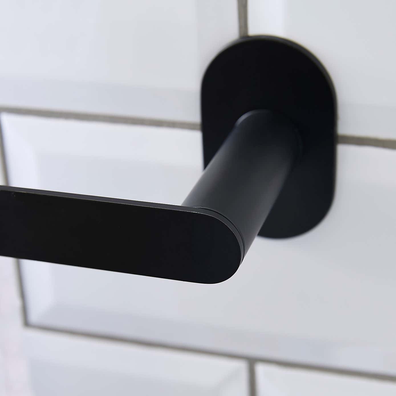 Carousel zoom image position 2 of 3