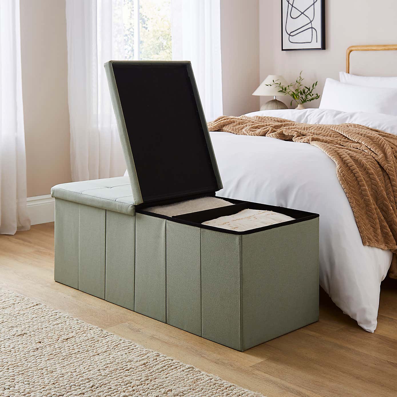 Carousel zoom image position 2 of 4