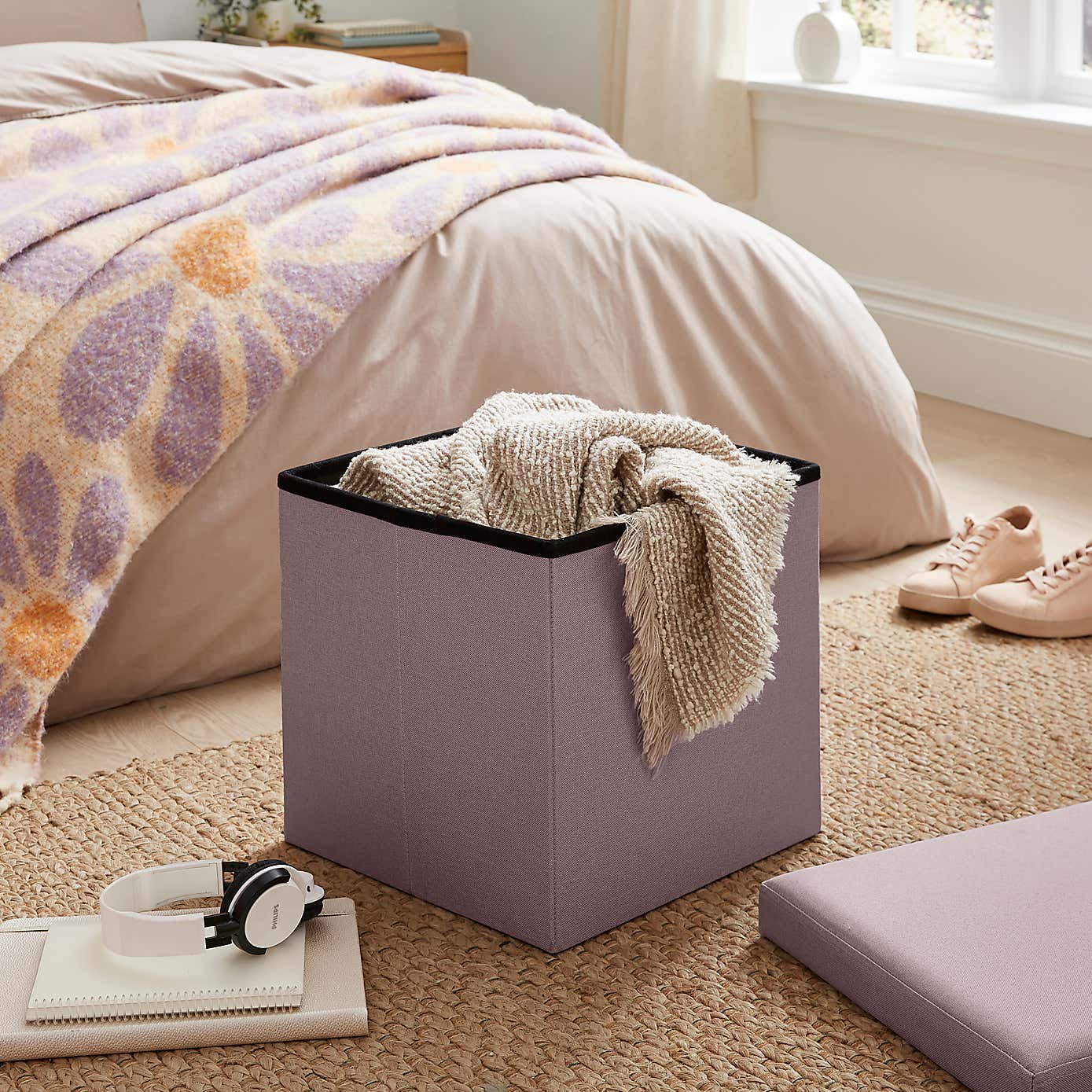 Carousel zoom image position 2 of 4