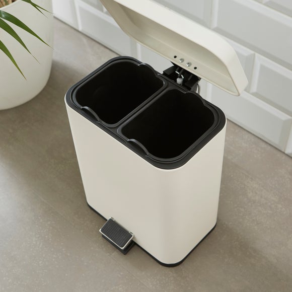 Carousel navigation image position 2 of 3