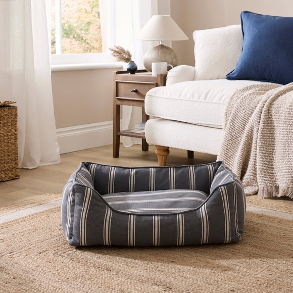 Carousel navigation image position 3 of 5