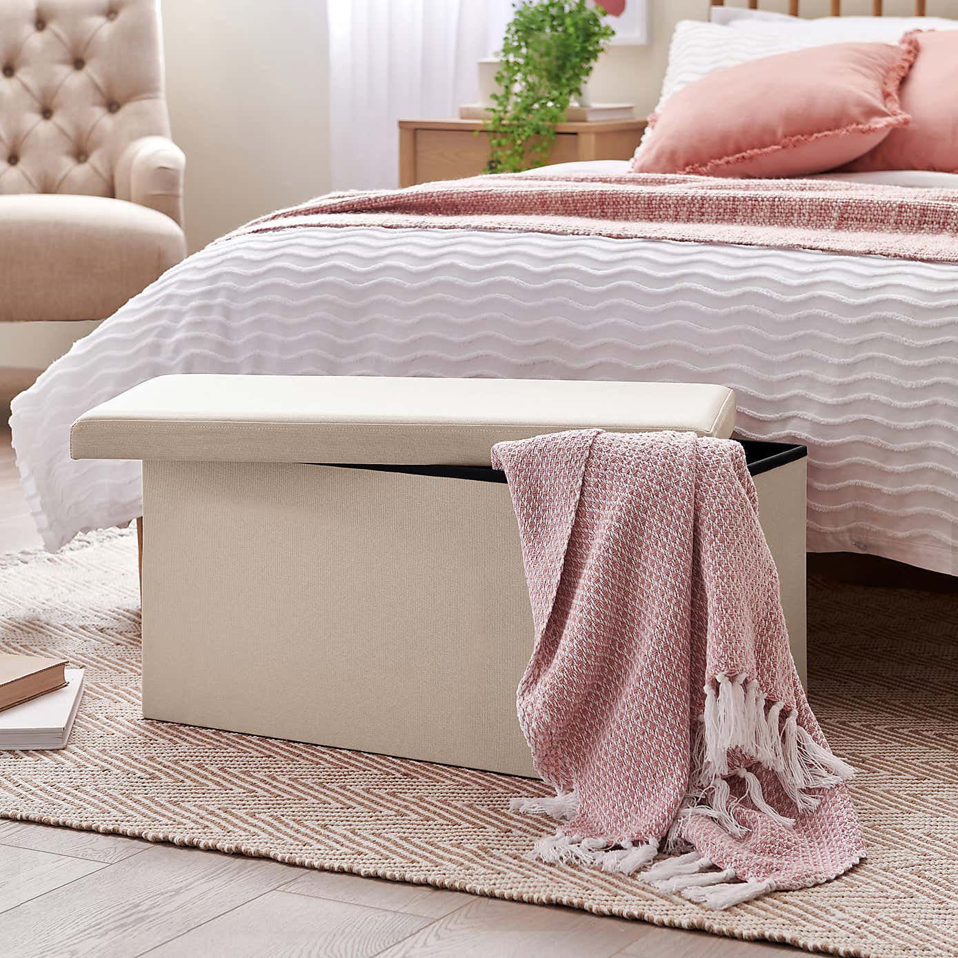 Carousel zoom image position 2 of 4