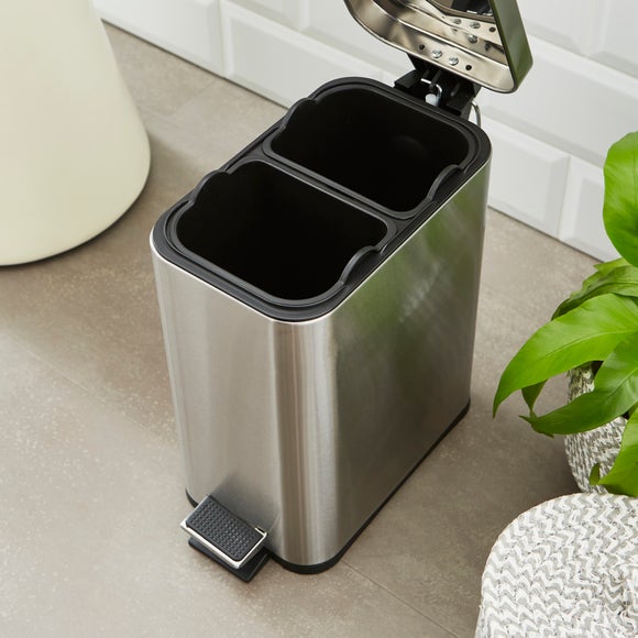 Carousel navigation image position 2 of 3