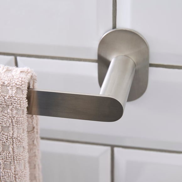 Carousel navigation image position 2 of 3