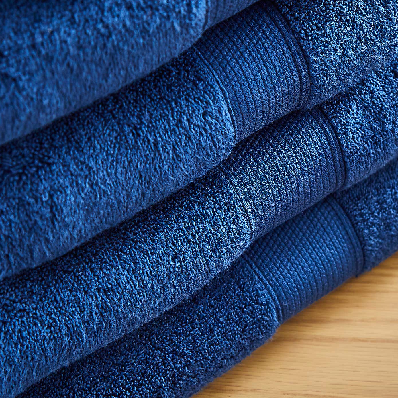 Carousel zoom image position 2 of 3