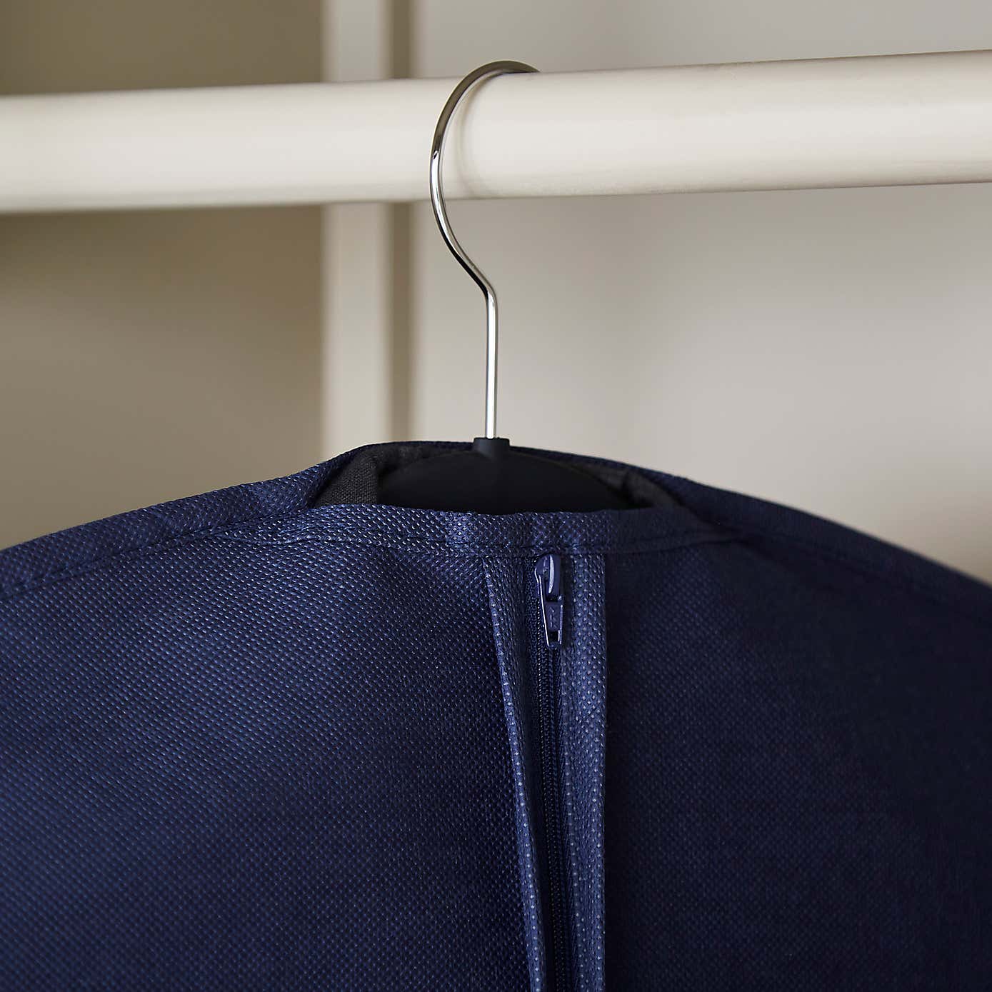 Carousel zoom image position 2 of 2