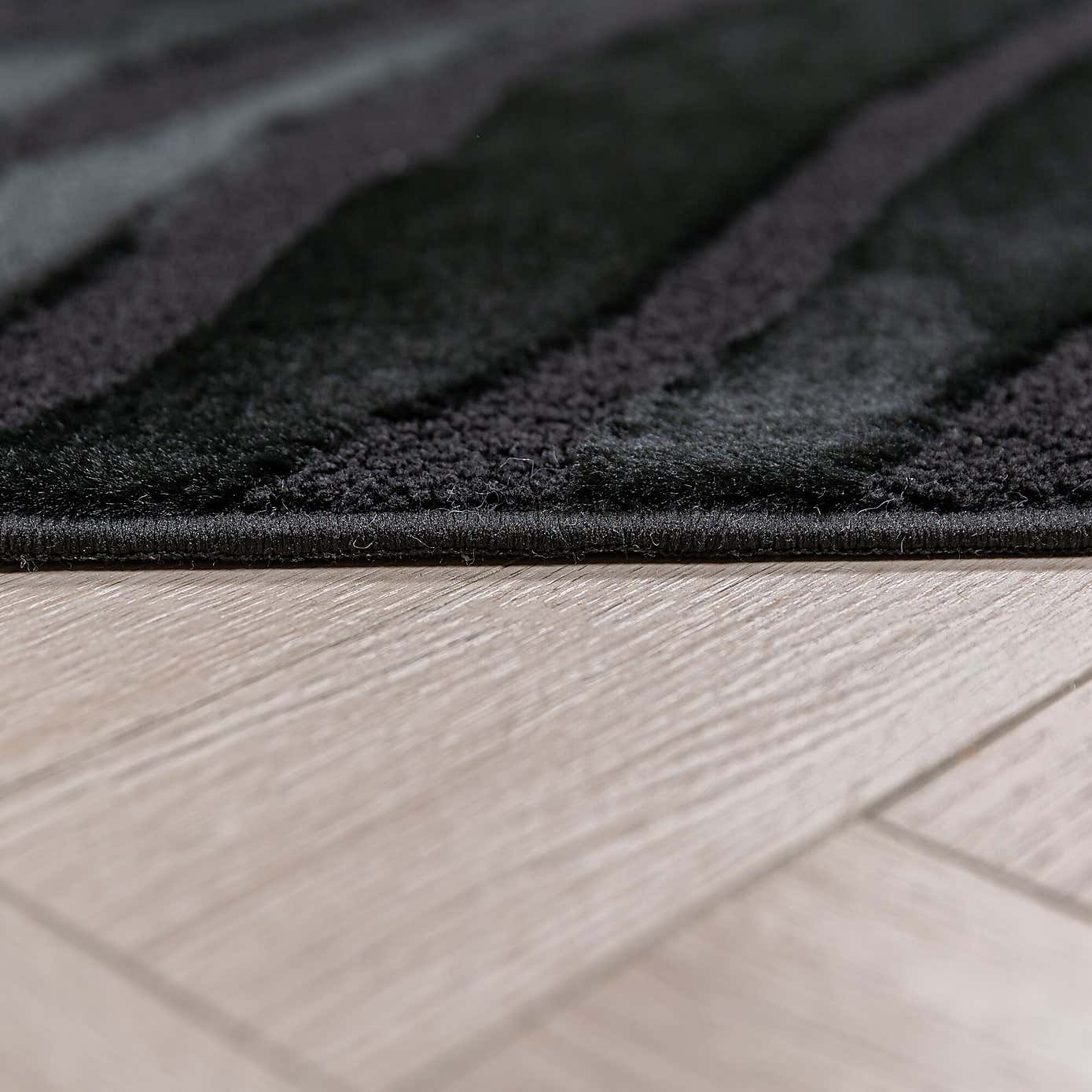 Carousel zoom image position 4 of 6