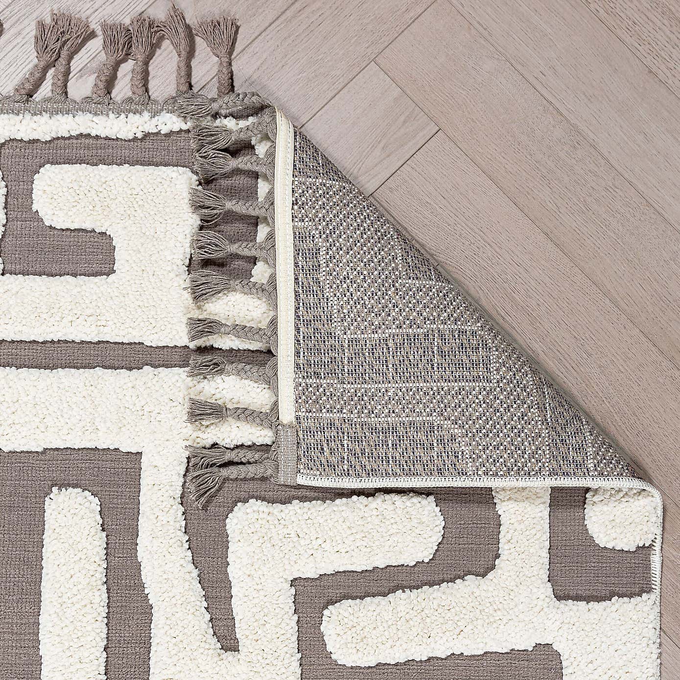 Carousel zoom image position 3 of 6