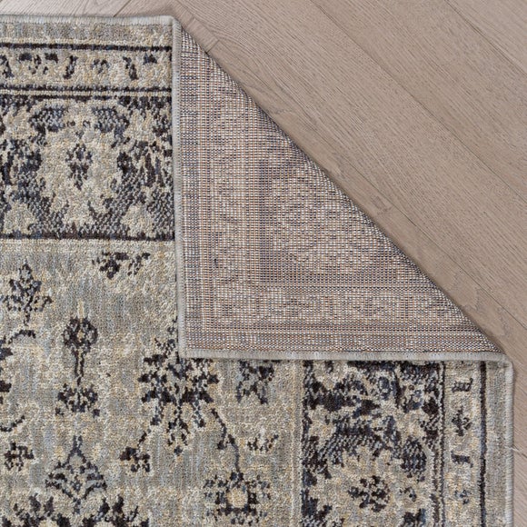 Carousel navigation image position 3 of 6