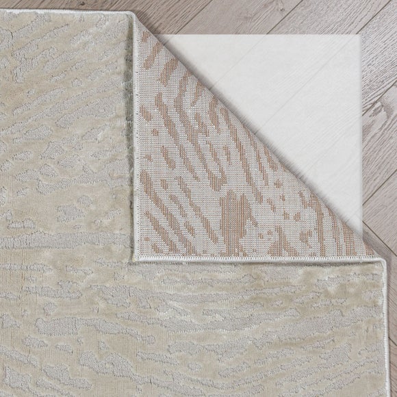 Carousel navigation image position 3 of 6