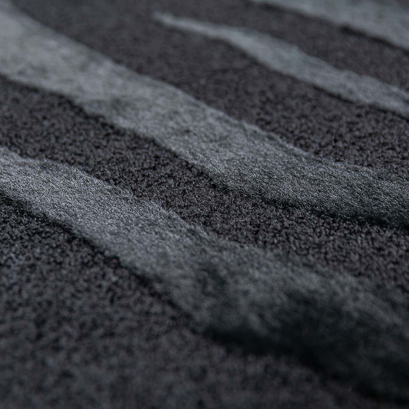 Carousel zoom image position 2 of 6