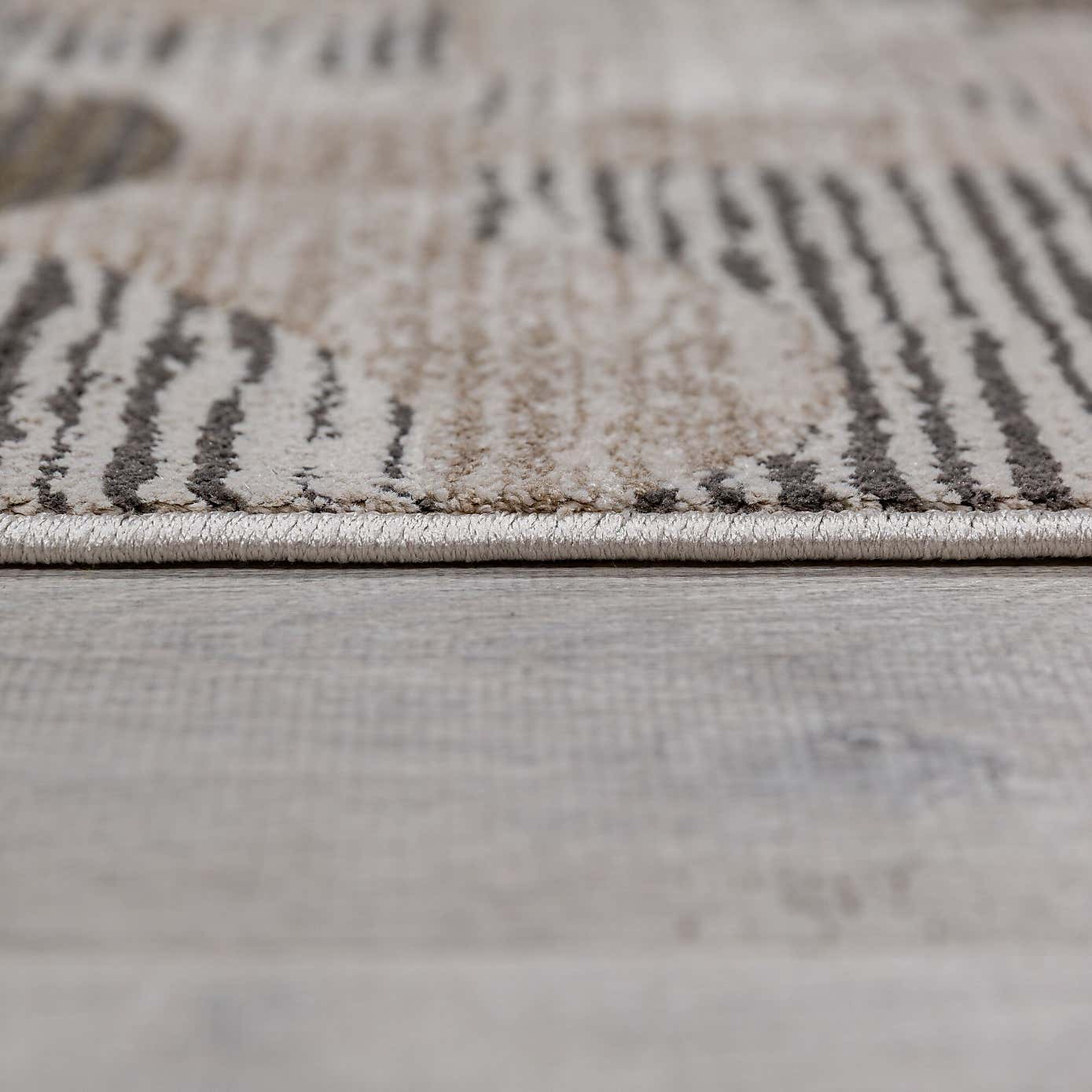 Carousel zoom image position 4 of 6