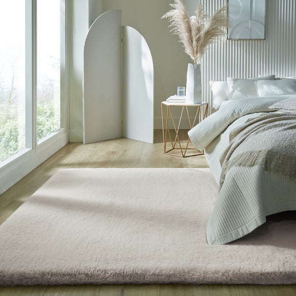 Ivy Luxury Supersoft Faux Fur Rug