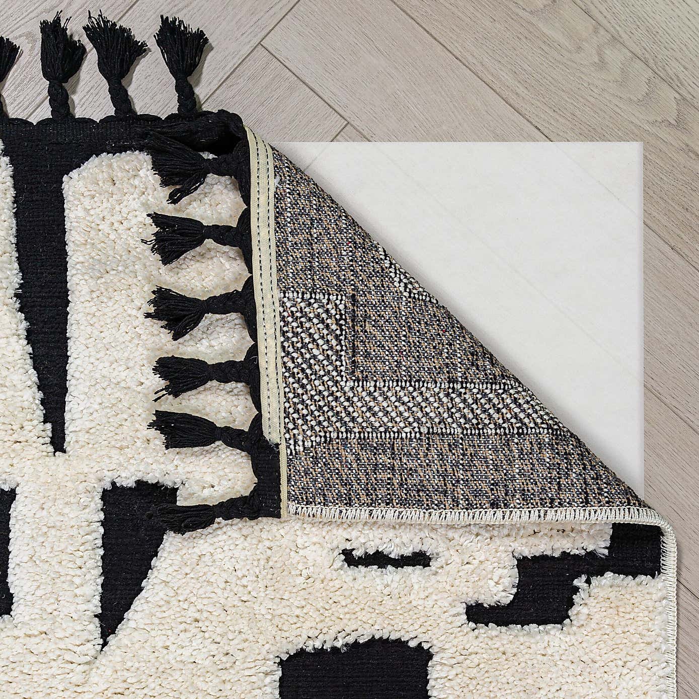 Carousel zoom image position 3 of 6