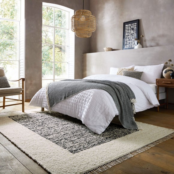 Bodie Border Boucle Wool Rug