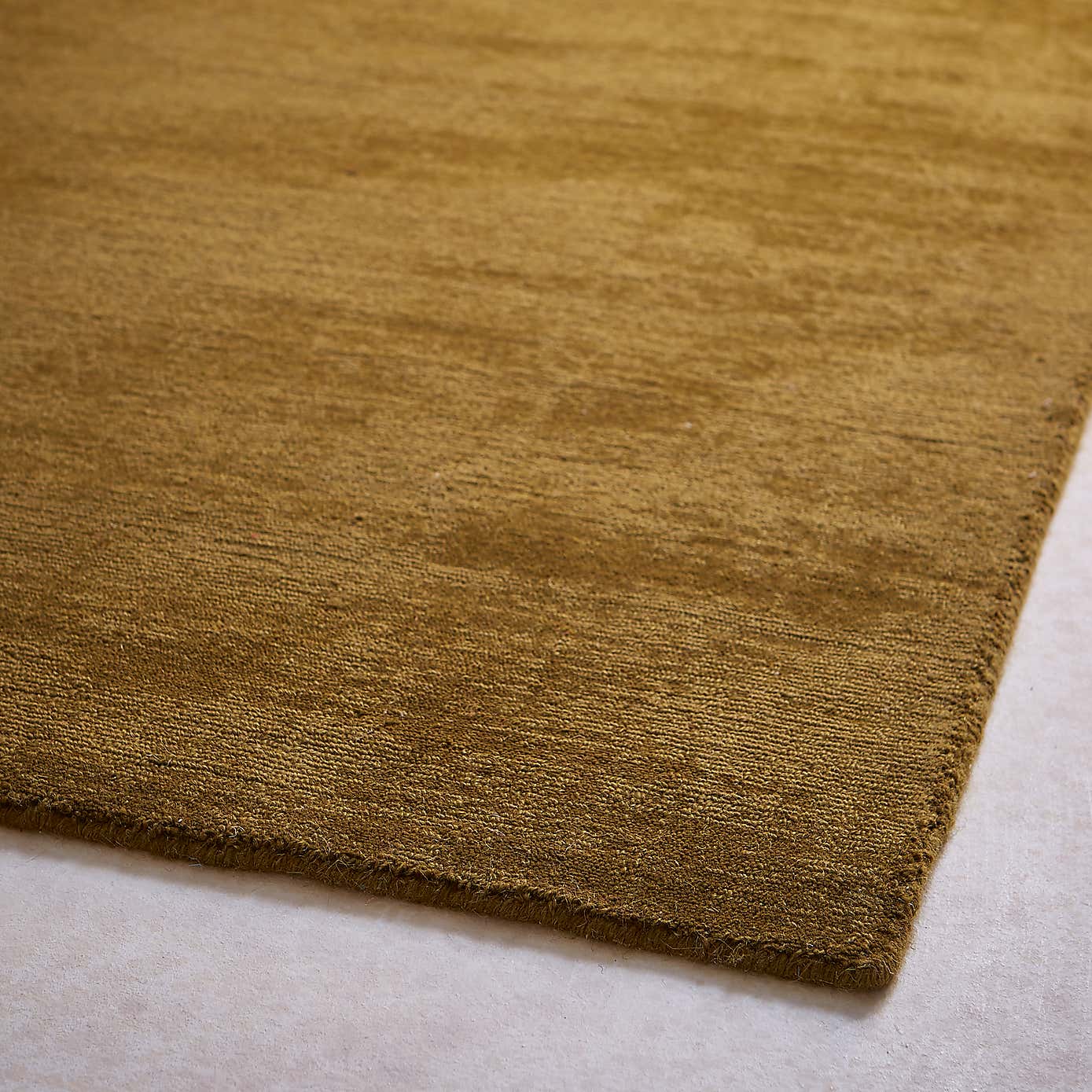 Carousel zoom image position 3 of 4