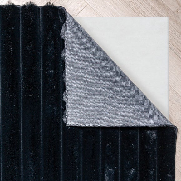 Carousel navigation image position 3 of 7