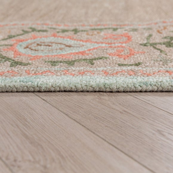 Carousel navigation image position 4 of 7