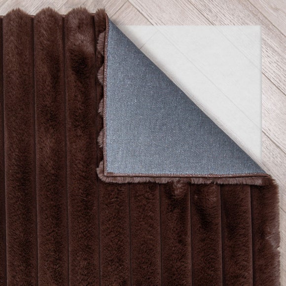 Carousel navigation image position 3 of 7