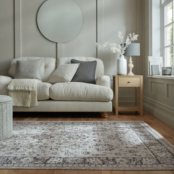 Celia Traditional Border Rug