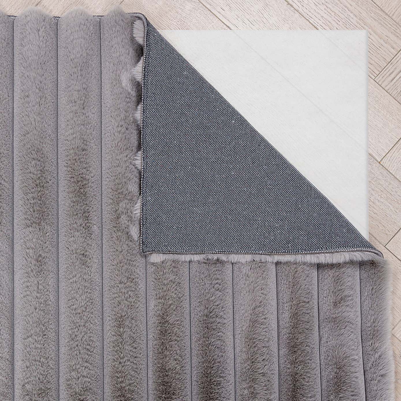 Carousel zoom image position 3 of 7