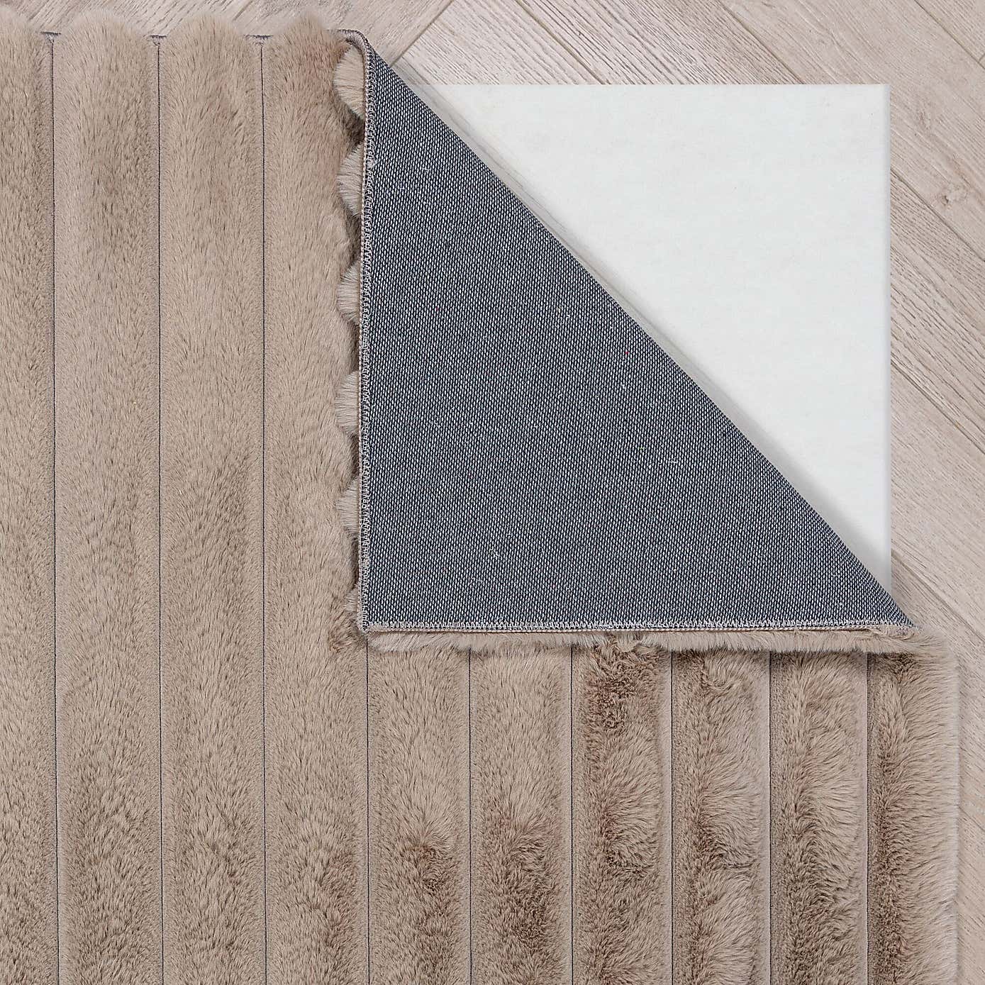 Carousel zoom image position 3 of 6